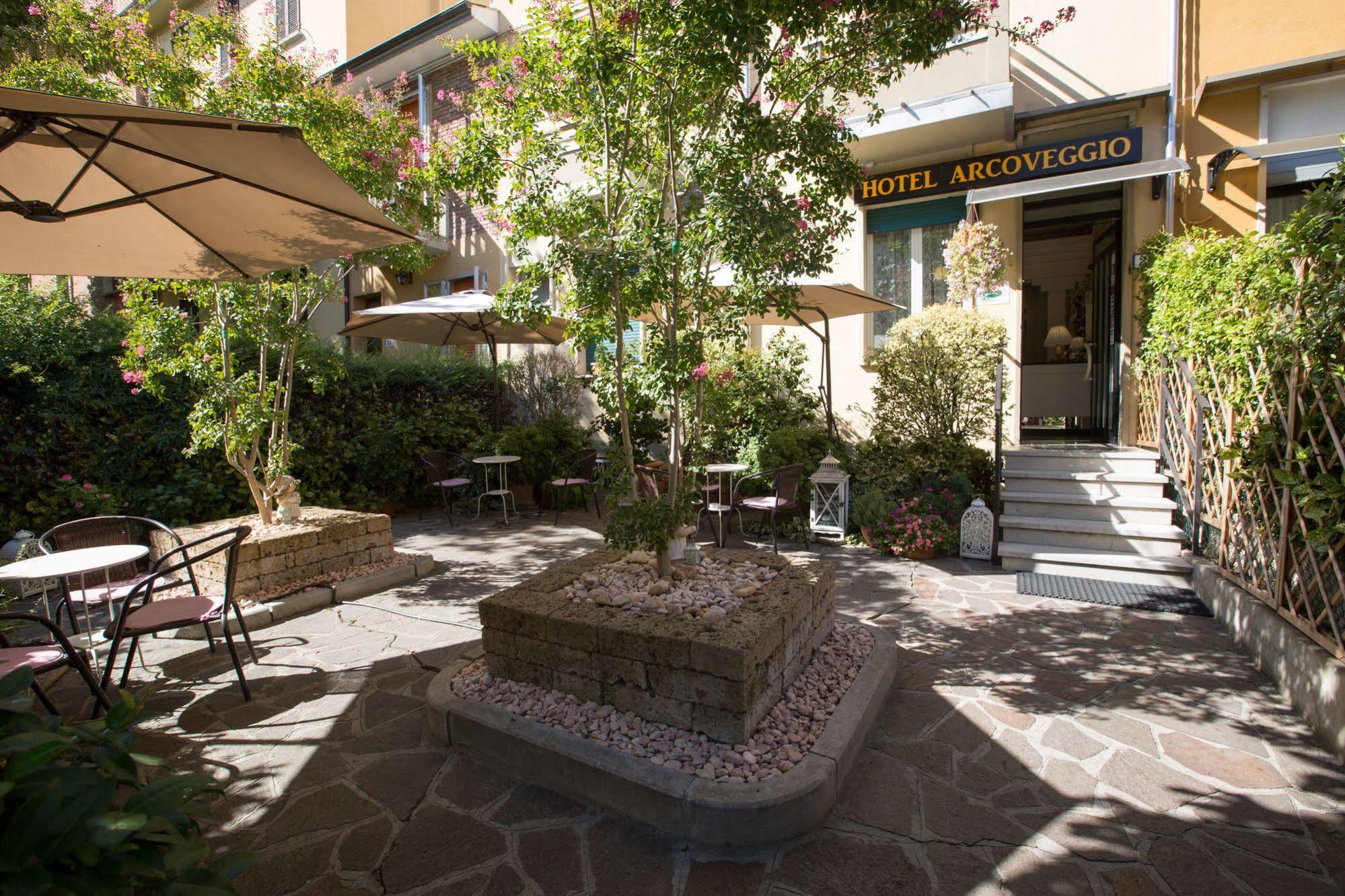 Hotel Arcoveggio Bolonha Exterior foto